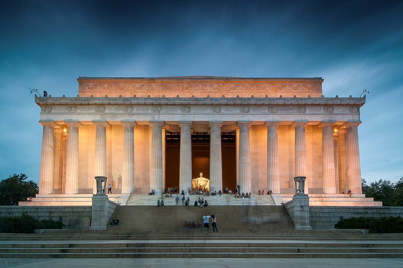 @jbrockel11 - Lincoln Memorial on the National Mall at night - Memorials in Washington, DC