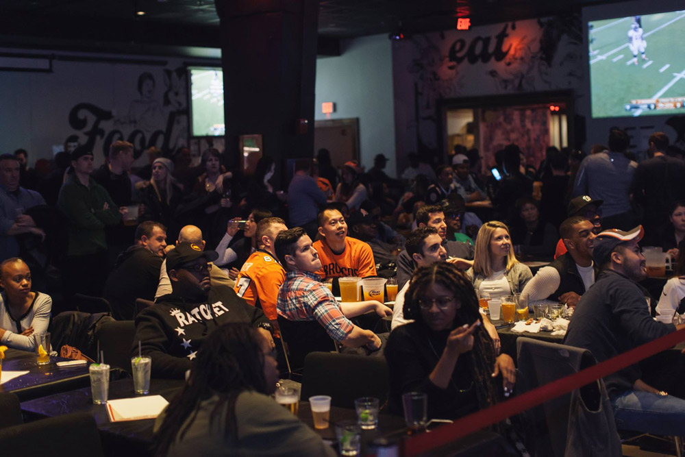 Penn Social - Endroits pour regarder le football dans le quartier chinois - Washington, DC