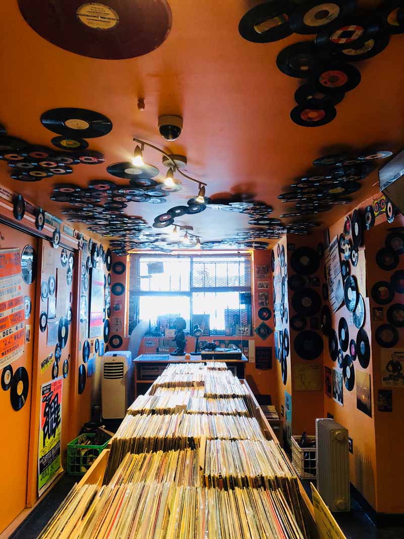 Som Record Store sulla 14th Street - Dove cercare dischi e vinili a Washington, DC