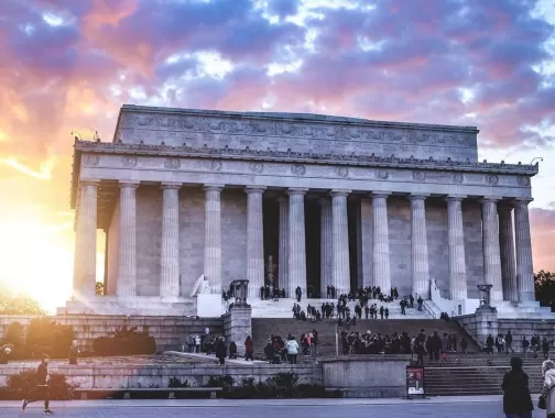 @willian.avila - Sunset at the Lincoln Memorial - Most Instagrammable photo spots in Washington, DC